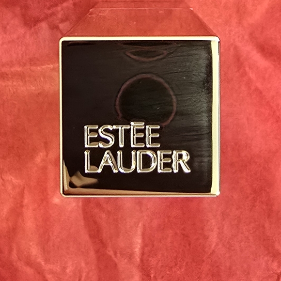 ESTEE LAUDER - Picture 3 of 7